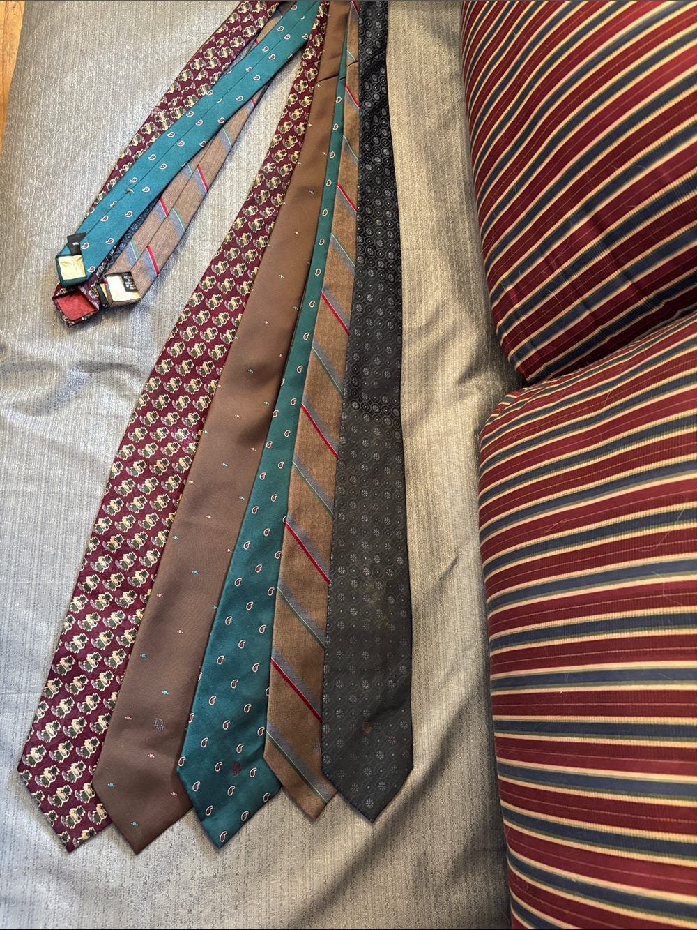 Christian dior  Men’s classic tie